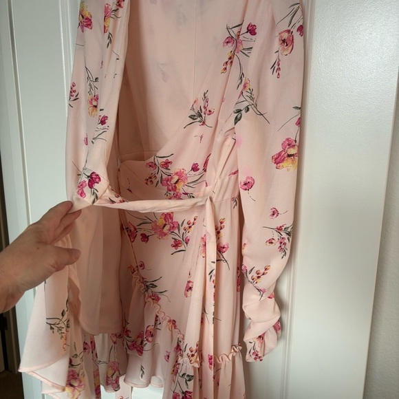 Forever 21 Light Pink Floral Long Sleeve Wrap Dress Mini size M - Picture 7 of 13